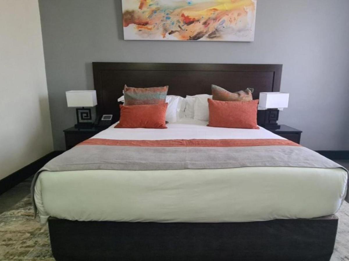 The Grand Aria Hotel And Conference Centre Gaborone Phòng bức ảnh